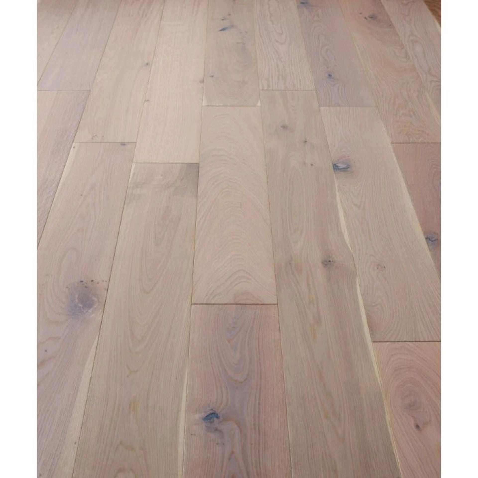 Blenheim Multi-Ply Oak Flooring - 18/4x150x400-1500mm (1.98m/Pack)