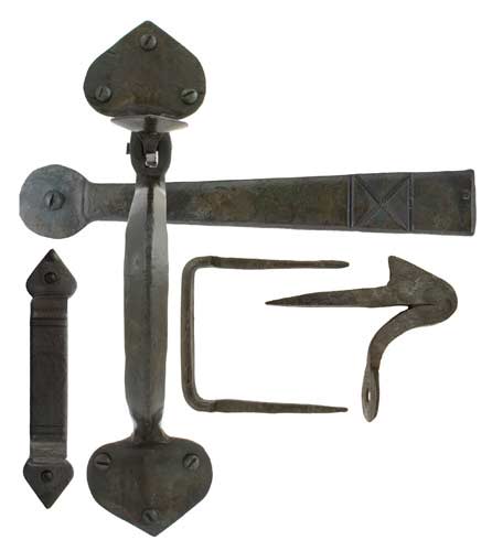 Handmade Gothic Thumblatch - Beeswax