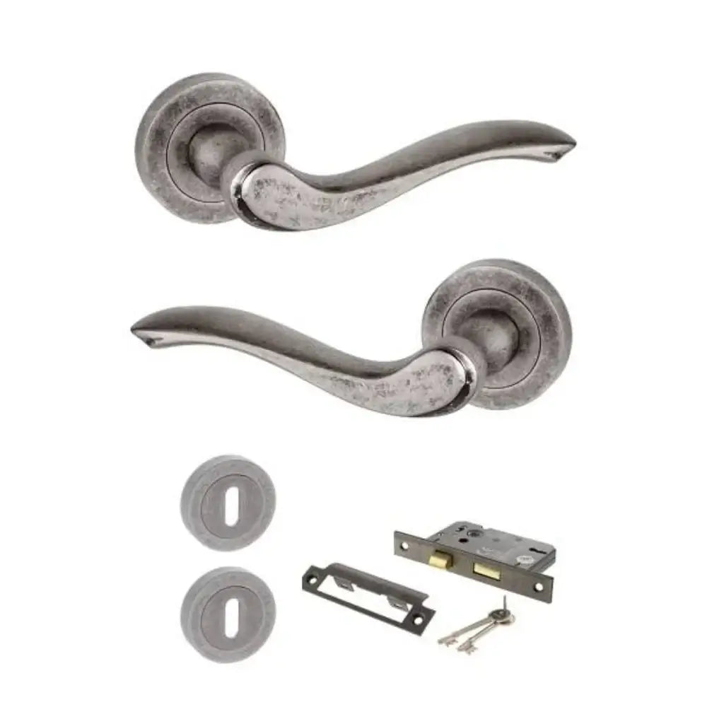 Product Warwick lever on round rose, distressed silver finish