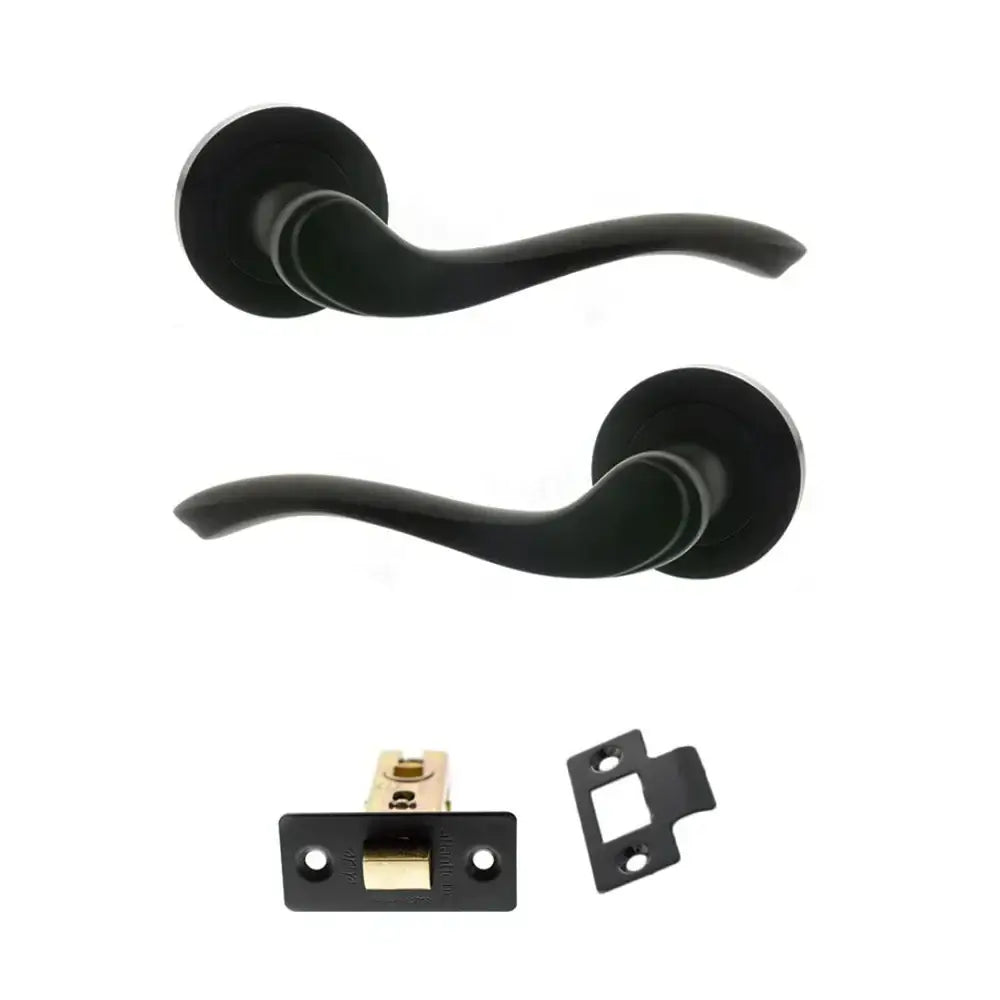 Product Warwick lever on round rose, matt black finish