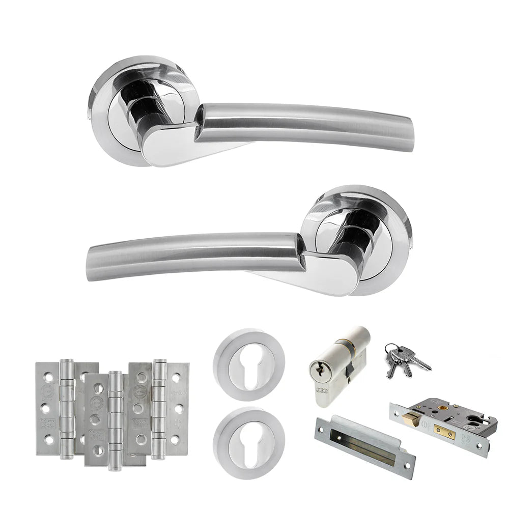 Product polished chrome door handle on round rose with bathroom set