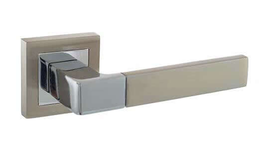 Product Montana lever on square rose door handle detail