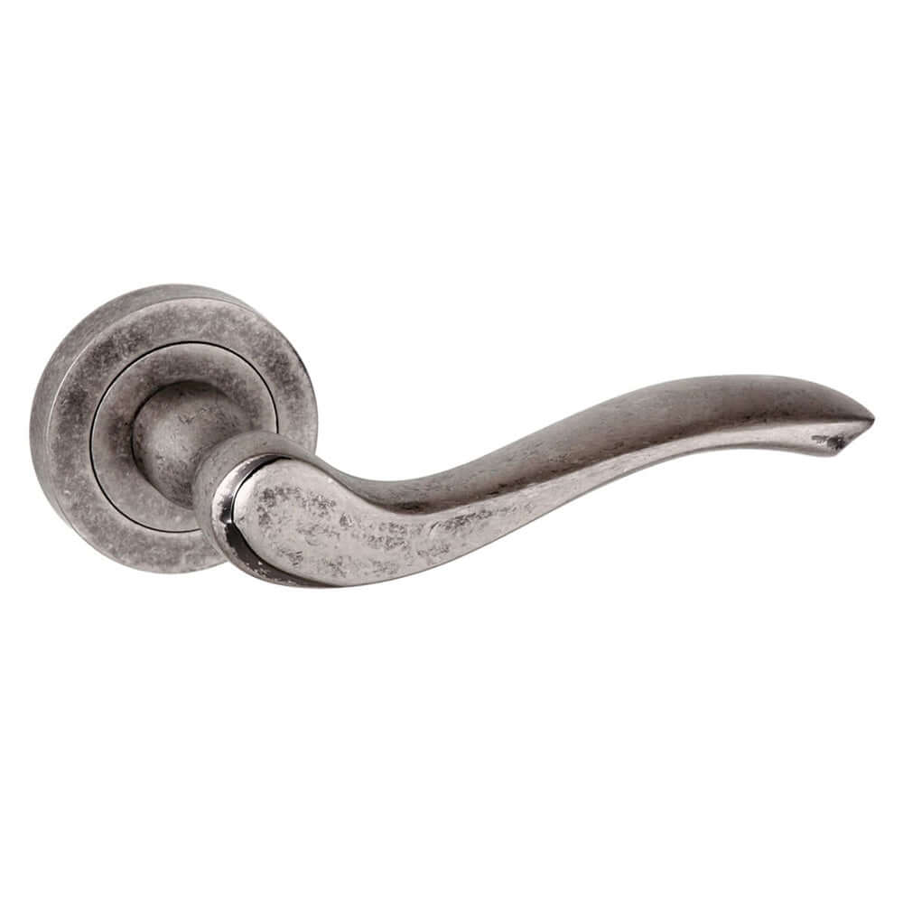 Product Old English Warwick lever on round rose distressed silver