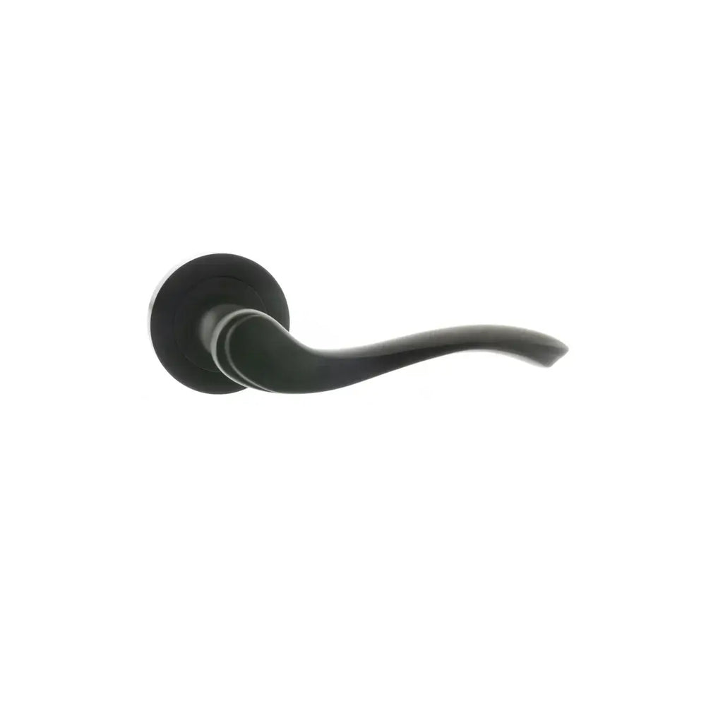 Product Warwick lever on round rose, matt black finish